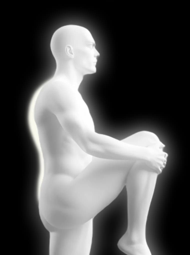Active man experiencing daily joint mobility support with Allium Motus
